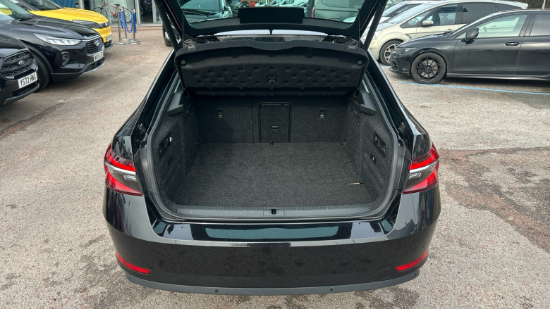 Skoda Superb 1.4 TSI iV SE L DSG 5dr Hatchback